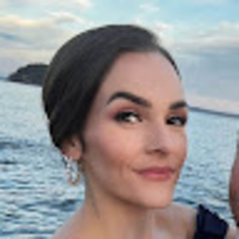 Meet your Posher, Caroline
